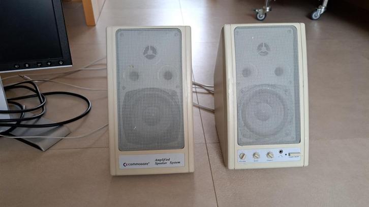 Commodore actieve luidsprekers, Computers en Software, Pc speakers, Gebruikt, Audiokanaal 2.0, Ophalen