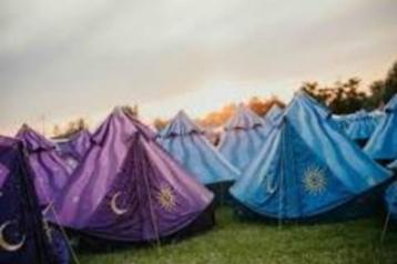 tomorrowland tente, Caravans en Kamperen, Tenten, Ophalen of Verzenden, Zo goed als nieuw, Tot en met 4