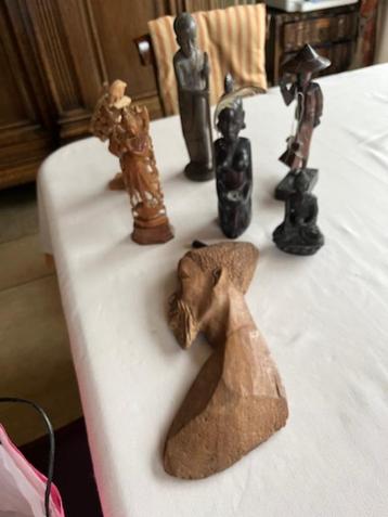 LOT de 7 belles STATUETTES