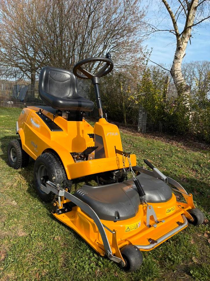 Zitmaaier Stiga villa deluxe, Tuin en Terras, Zitmaaiers, Zo goed als nieuw, 90 tot 120 cm, Elektrische starter, Mulchfunctie
