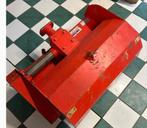 Klepelmaaier, Enlèvement