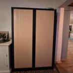 Metalen archiefkast, Ophalen