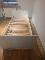 Bed + bureau, Ophalen, Zo goed als nieuw
