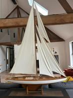 très grand voilier en bois sur socle, Enlèvement, Comme neuf