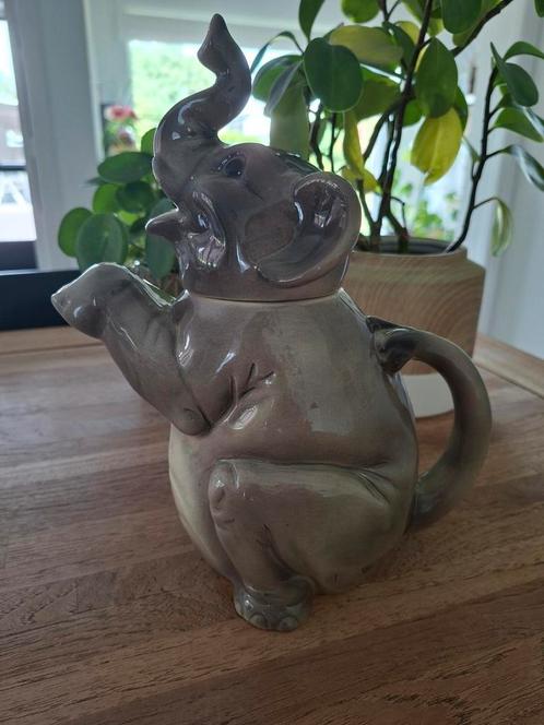 Theepot olifant Erphila Germany jaren 1920 1930 zeldzaam, Antiek en Kunst, Antiek | Keramiek en Aardewerk, Ophalen of Verzenden