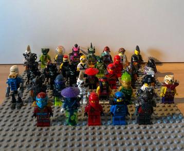 37 Lego Ninjago Minifiguren Lot beschikbaar voor biedingen
