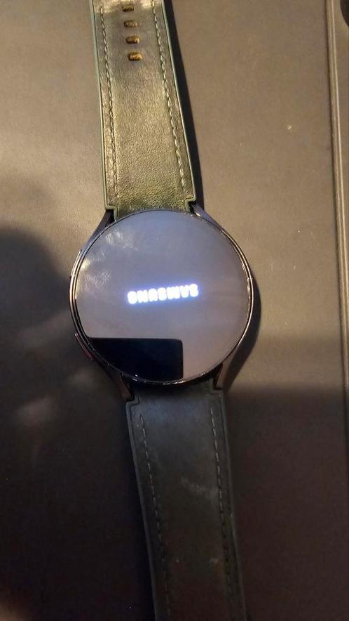Samsung watch 6 4G zwart, Handtassen en Accessoires, Smartwatches, Zwart, Hartslag, Hoogte, Stappen, Stressniveau, Ophalen of Verzenden