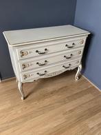Jolie commode de style  en Bois , relookée en blanc .  ., Maison & Meubles, Armoires | Commodes, 3 ou 4 tiroirs, 25 à 50 cm, Moins de 100 cm