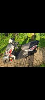 Mooie Scooter van het merk SYM, Fietsen en Brommers, Ophalen, Gebruikt, Overige modellen, Klasse A (25 km/u)