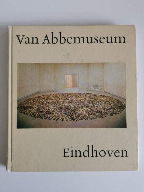 Van Abbemuseum Eindhoven, Boeken, Kunst en Cultuur | Beeldend, Gelezen, Schilder- en Tekenkunst, Ophalen of Verzenden