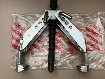 Facom riemschijftrekker beschikbaar voor biedingen