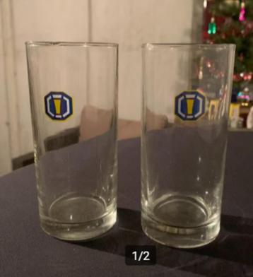 Glazen Safir beschikbaar voor biedingen