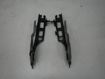 VW Tiguan 571 Motorkap Scharnieren Set L+R 571823301A beschikbaar voor biedingen