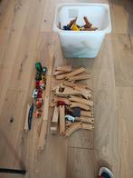 Houten treinen + elektrische locomotief+ toebehoren, Ophalen, Zo goed als nieuw