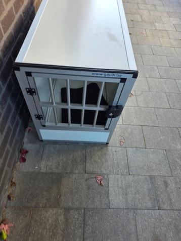 Hondenbench voor medium hond : australische herder,.. beschikbaar voor biedingen