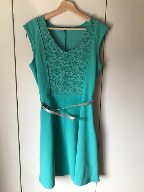 Zomers groen kleedje, Kleding | Dames, Jurken, Gedragen, Maat 38/40 (M), Groen, Knielengte, Ophalen of Verzenden