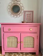 Gerestyled roze dressoir / commode – massief hout & rotan, Kinderen en Baby's, Ophalen, Zo goed als nieuw, Commode
