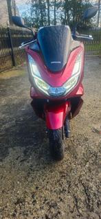 Honda pcx, Motos, Motos | Honda, Scooter, Permis Moto A1 minimum, Particulier, Éclairage LED