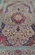 Authentiek groot handgeknoopt Perzisch tapijt en certificaat, Huis en Inrichting, Stoffering | Tapijten en Vloerkleden, 200 cm of meer