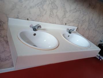 Dubbele lavabo (120cmX60cm) beschikbaar voor biedingen