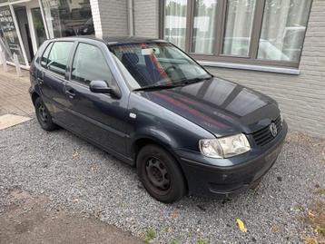 Volkswagen Polo 1.4 bezine voor onderdelen (bj 2000) beschikbaar voor biedingen