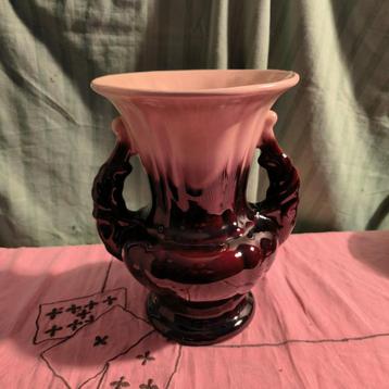 Beige/bruine vaas met 2 oren beschikbaar voor biedingen