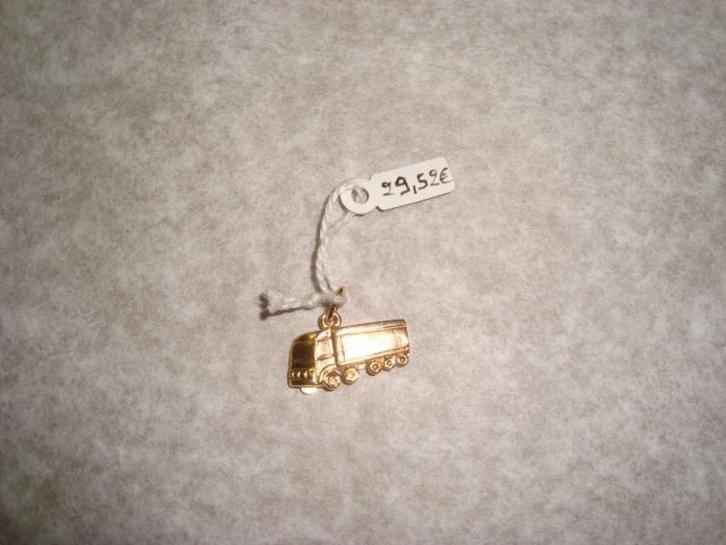 hanger plaque d'or vrachtwagen met oplegger nieuw, Handtassen en Accessoires, Kettinghangers, Nieuw, Overige materialen, Goud