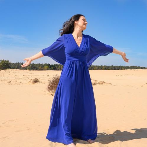 Robe soirée bleu roi manches papillons, Vêtements | Femmes, Robes, Comme neuf, Taille 38/40 (M), Bleu, Sous le genou, Enlèvement ou Envoi