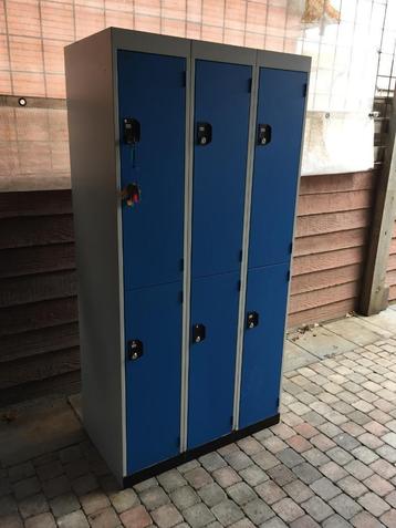 Degelijke 6 - deurs locker / lockerkast / vakkenkast beschikbaar voor biedingen