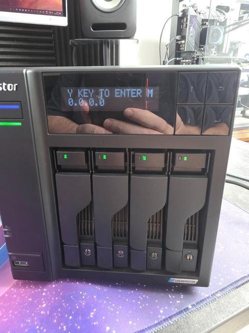 NAS Asustor Locker AS6704T, Computers en Software, Overige Computers en Software, Zo goed als nieuw, Ophalen
