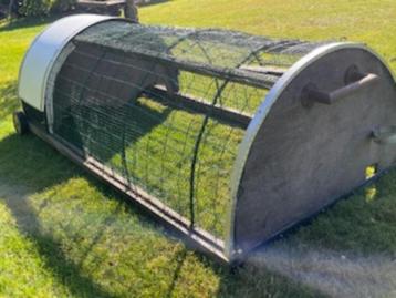 Konijnenhok (verrijdbaar) beschikbaar voor biedingen