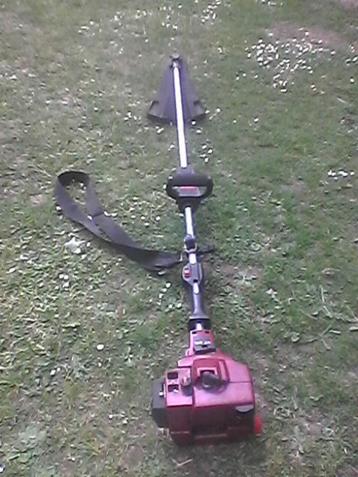 a vendre débroussailleuse jonsered, 30 à 50 cm, Enlèvement, Utilisé, Jonsered