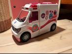Ziekenwagen van Barbie, Ophalen, Barbie