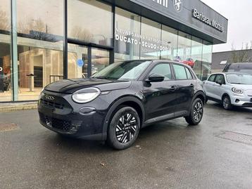 Fiat 600 M24 HYBRID 136PK* FULL LED* TECH PACK * COMFORT PA beschikbaar voor biedingen