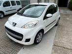 Peugeot 107 benzine weinig km, Auto's, Voorwielaandrijving, Stof, 50 kW, Zwart