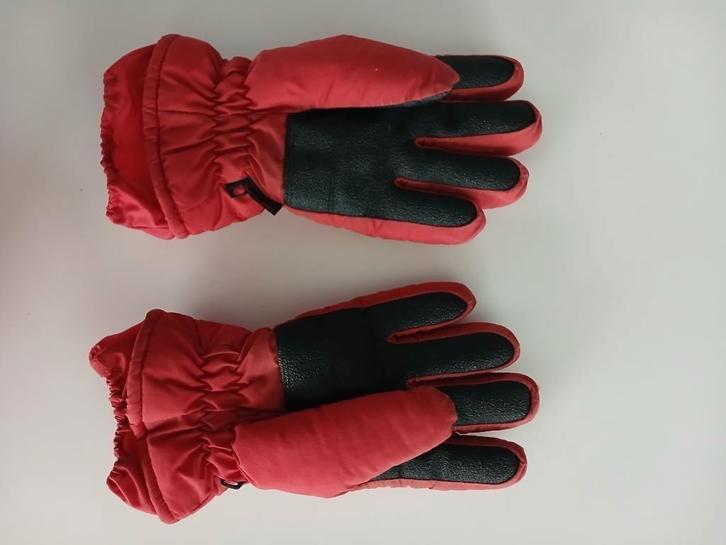 Gants de ski rouges - Taille : 11-12 ans - WANNABEE, Sports & Fitness, Ski & Ski de fond, Utilisé, Autres types, Autres marques