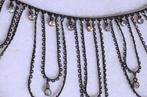 Halsketting zwart met diamantjes en drapering, Overige materialen, Verzenden, Zwart, Met strass