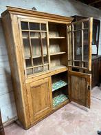 Oude Ierse vitinekast, Enlèvement