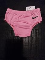 Nike broekje, Enfants & Bébés, Vêtements de bébé | Taille 62, Enlèvement, Neuf, Nike