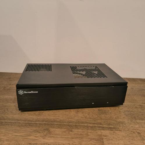 SilverStone SST-ML06B-E Milo PC-behuizing + Sharkoon Silents, Computers en Software, Computerbehuizingen, Zo goed als nieuw