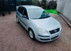 Volkswagen Polo Tour 1.6 benzine Automaat, Auto's, Volkswagen, Stof, Zwart, 4 cilinders, 1600 cc