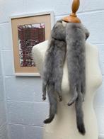 Echarpe en vraie fourrure gris-beige, Vêtements | Femmes, Bonnets, Écharpes & Gants, Enlèvement ou Envoi, Porté, Taille 38/40 (M)
