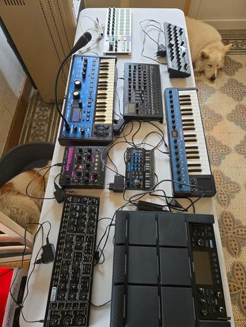 Ensemble de synthétiseurs, Musique & Instruments, Enlèvement ou Envoi, Comme neuf, Roland