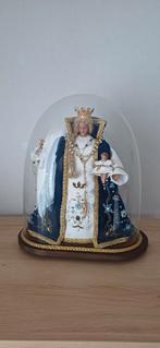 Mariabeeld onder glazen stolp, Enlèvement