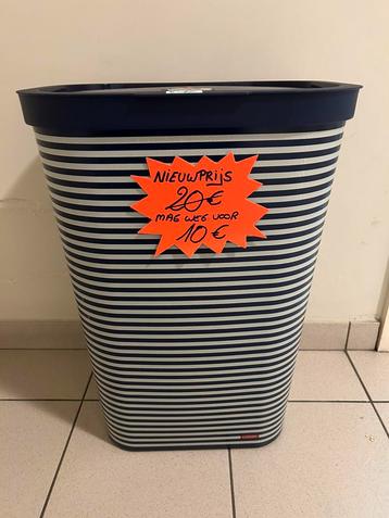 Curver wasmand beschikbaar voor biedingen