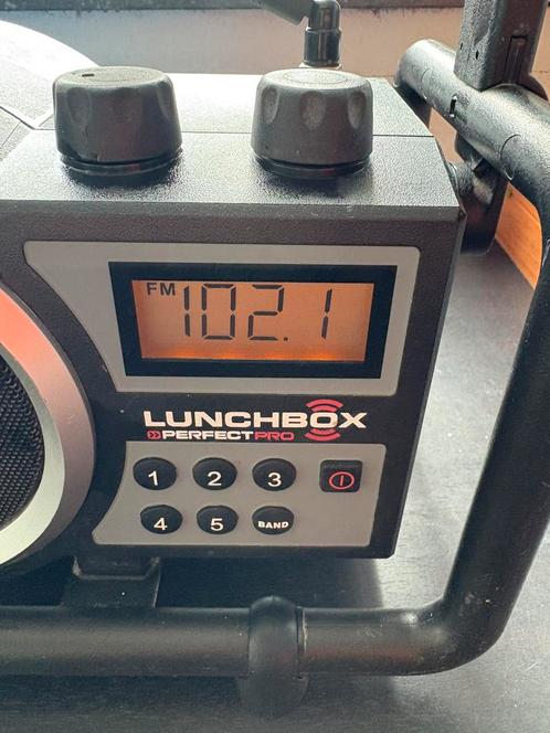PerfectPro Lunchbox Bouwradio, Audio, Tv en Foto, Radio's, Zo goed als nieuw, Bouwradio, Ophalen