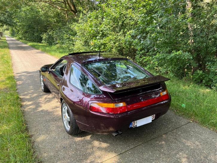 Porsche 928 (factory wide body), Autos, Porsche, Particulier, Essence, Coupé, 2 portes, Automatique, Gris, Cuir, Propulsion arrière
