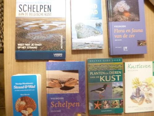 Boeken over strand, zee, schelpen en duinen, Boeken, Natuur, Gelezen, Ophalen