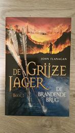 John Flanagan - De brandende brug, Boeken, Ophalen of Verzenden, Nieuw, John Flanagan