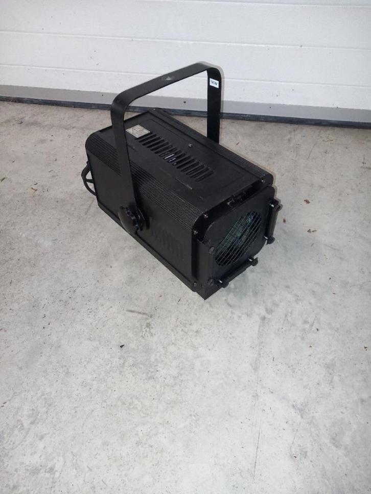 lot de 10 projecteurs de scène PC1000 ( plan convexe ), Muziek en Instrumenten, Licht en Laser, Gebruikt, Licht, Ophalen